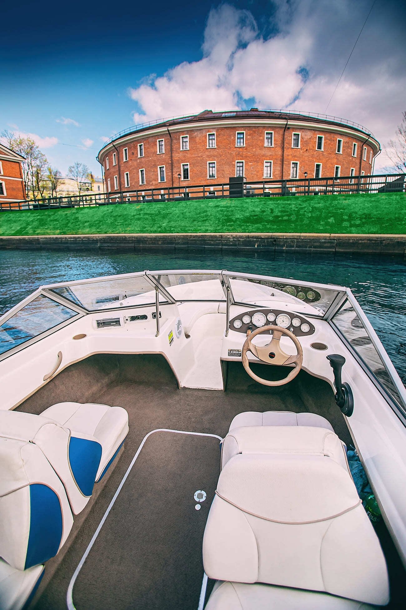 Катер «Элькап» — аренда в яхт-клубе АДМИРАЛЪ, Санкт-Петербург (13)