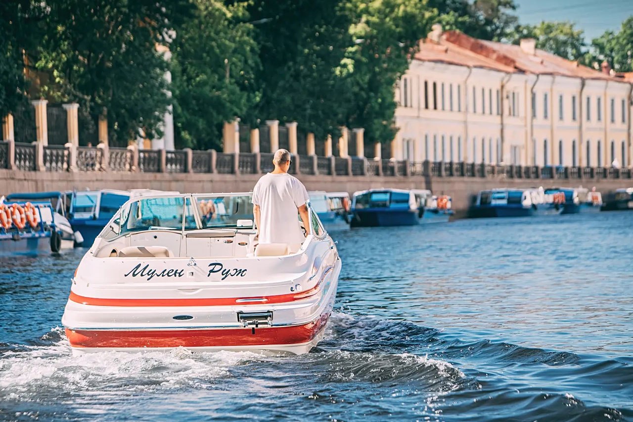 Катер «Мулен Руж» — аренда в яхт-клубе АДМИРАЛЪ, Санкт-Петербург (13)