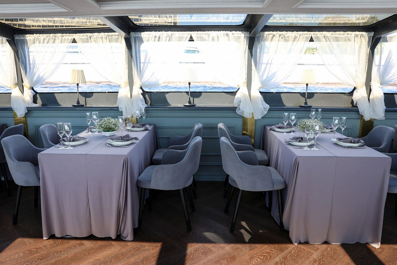 Теплоход «Гранд Вояж (Grand Voyage)» — салон и палуба, прямое бронирование (15)
